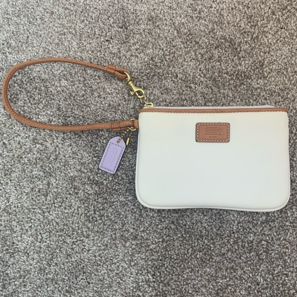 Coach White Wristlet Wallet Lavender Accents - Picture 1 of 3